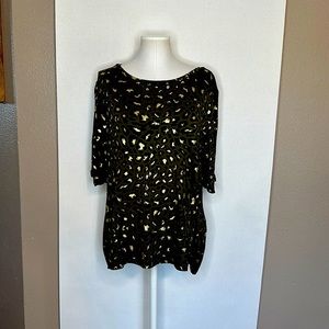 Chicos  very unique olive green and gold leopard tee